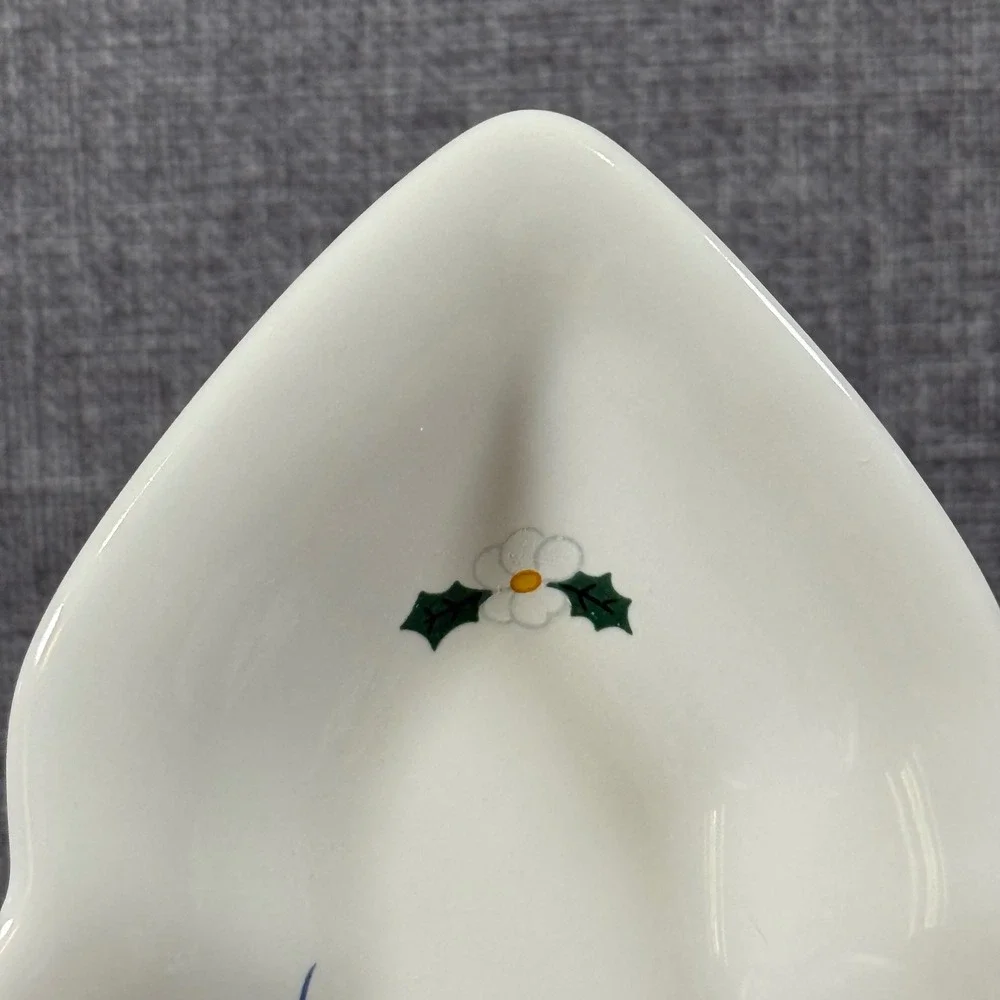 VTG Pfaltzgraff Snow Village Christmas Tree Plate Dish Snowman Santa Reindeer